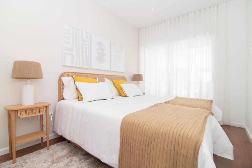 Cozy Sea View Apartment Near City & Airport Πόντα Ντελγκάντα Εξωτερικό φωτογραφία