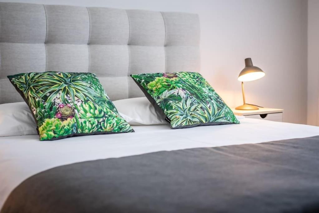 Cozy Sea View Apartment Near City & Airport Πόντα Ντελγκάντα Εξωτερικό φωτογραφία
